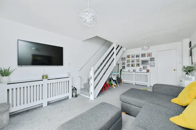 Gordon Court, Saltash, PL12, photo 2