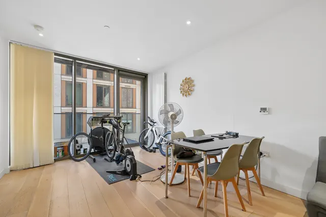 Schooner Road, London, E16, photo 2