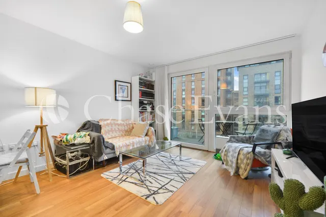 Naomi Street, Surrey Quays, SE8, photo 1