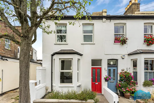 Brackenbury Road, London, N2, photo 1