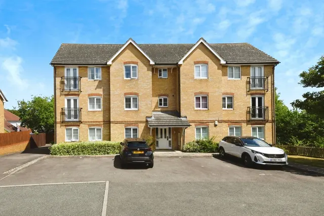 Czarina Rise, Basildon, Essex, SS15, photo 1