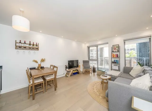 Chatfield Road, Battersea, SW11, photo 1