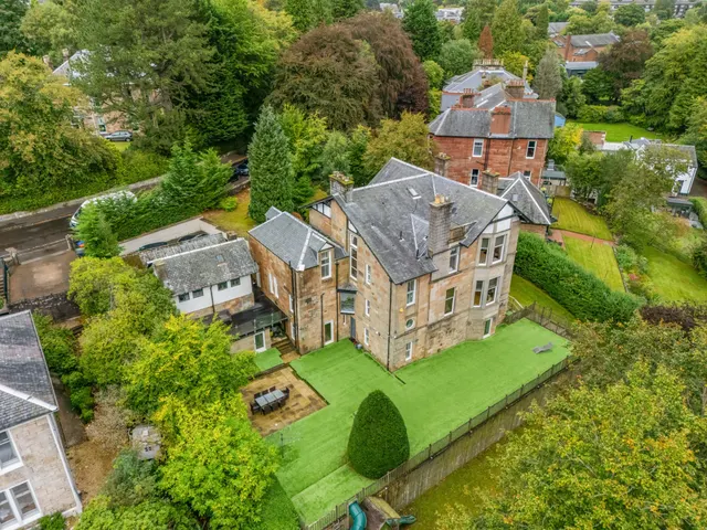 Ledcameroch Crescent, Bearsden, G61, photo 2
