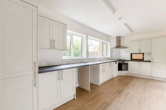Yockley Close, Camberley, GU15, photo 2