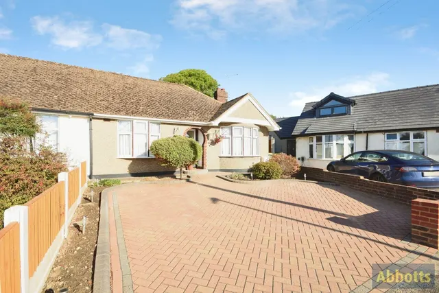 Thames Close, Rayleigh, Essex, SS6, photo 1