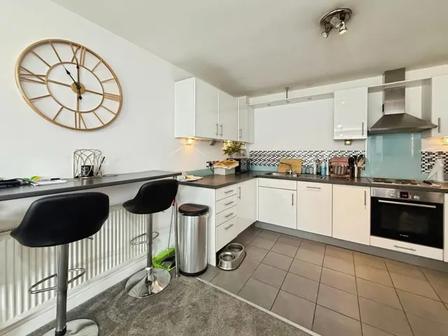 Napier Road, Crowthorne, RG45, photo 2