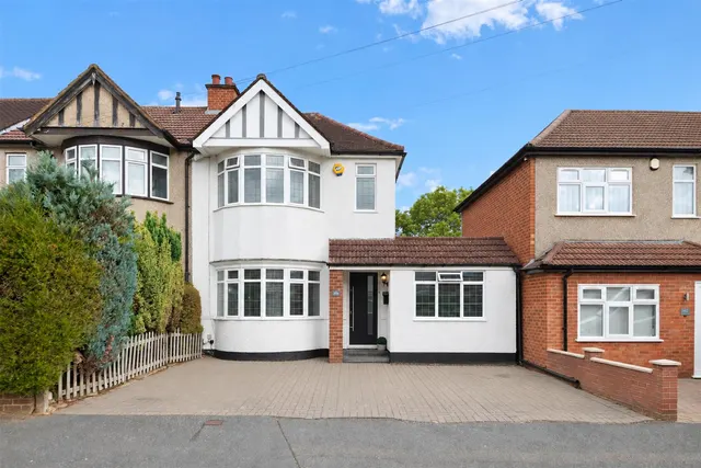 Beverley Road, Ruislip, photo 1