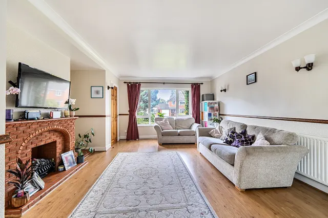 Featherstone Crescent, Shirley, B90, photo 2