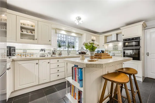 Forge Close, Milton Lilbourne, SN9, photo 2