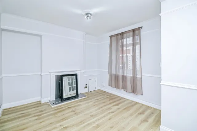 Lee Road, Barry, CF63, photo 3