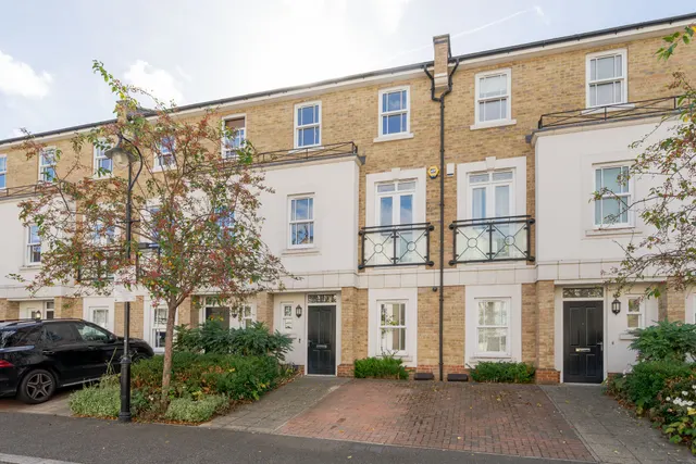 Holford Way, London, SW15, photo 1