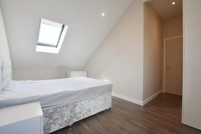 Peach Street, Wokingham, RG40, photo 3