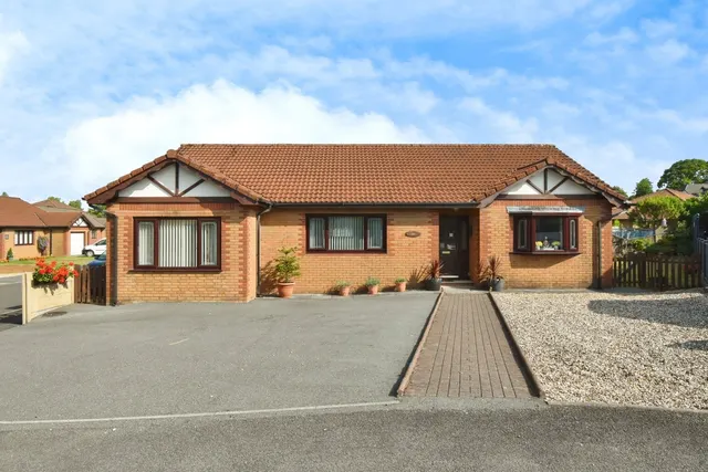 Parc Bwtrimawr, Betws, SA18, photo 1