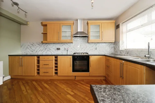 Photo 2 — Albany Way, Oldland Common, Bristol, BS30
