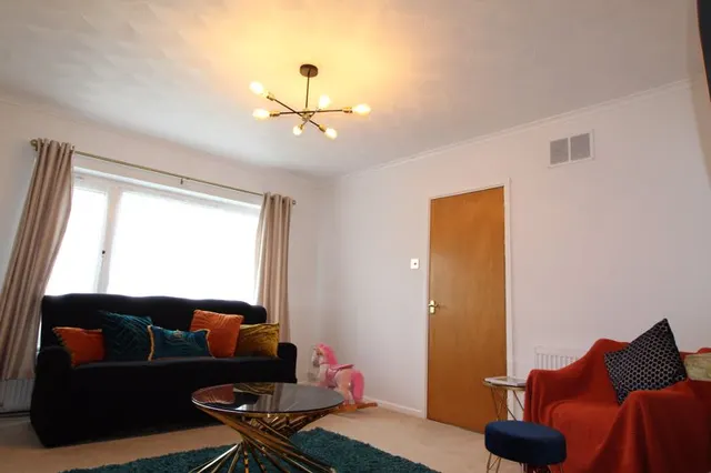 Beaconsfield, Luton, LU2, photo 3