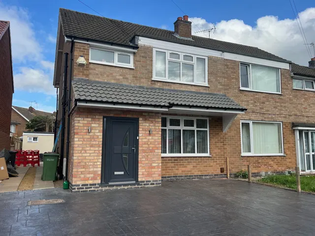 Photo 3 — Fairstone Hill, Oadby, Leicester