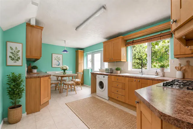 Oak Road, Chippenham, SN14, photo 2
