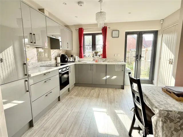 Artillery Road, Park Hall, photo 3