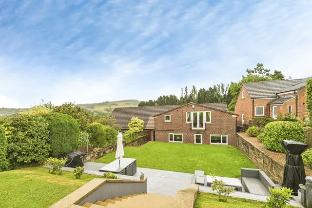 Greenhill Bank Road, Holmfirth, photo 1