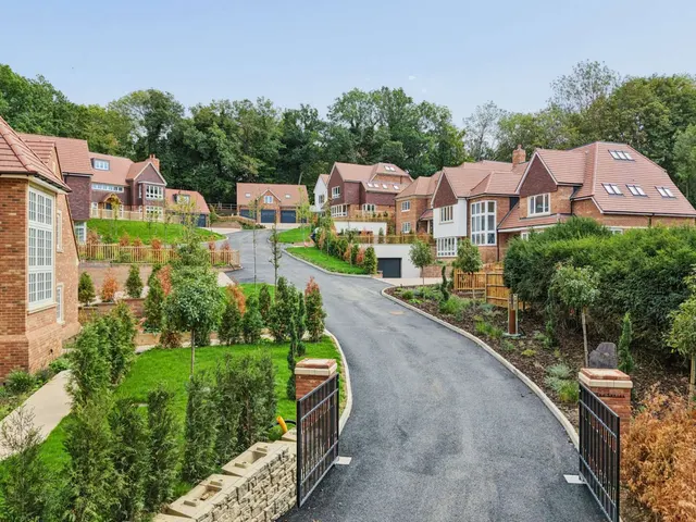 Kiln Lane, Bourne End, SL8, photo 1