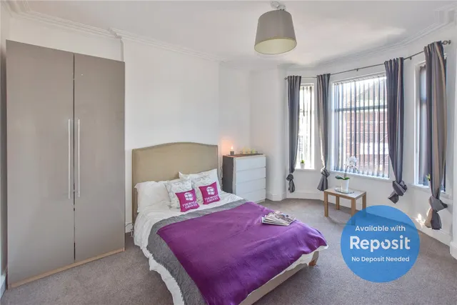 Eldon Place, Eccles, M30, photo 2