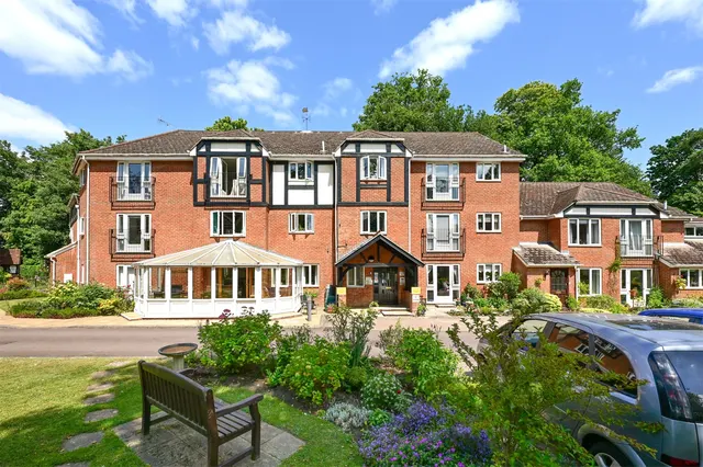 Pegasus Court, Fleet, Hampshire, GU51 4SX, photo 1