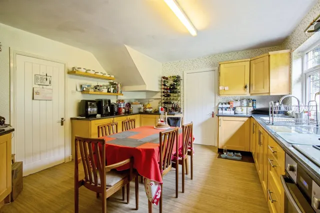 Rein Court, Aberford, LS25, photo 3