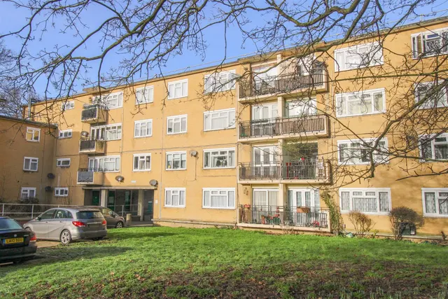 Tanys Dell, Harlow, CM20, photo 1