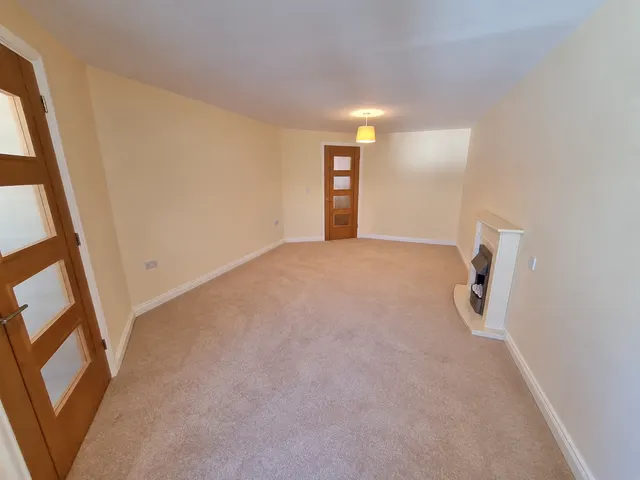 Somers Brook Court, Retirement Apartment, PO30, photo 3