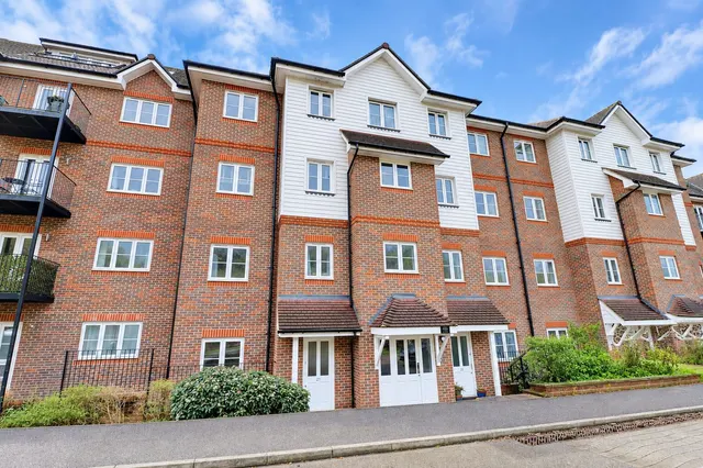 Freer Crescent, High Wycombe, HP13, photo 1
