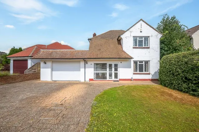 Poyntell Crescent, Chislehurst, BR7, photo 2