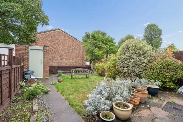 Lingfield Close, Northwood, HA6, photo 2