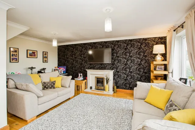 Whitemoor Way, Denholme, BD13, photo 2