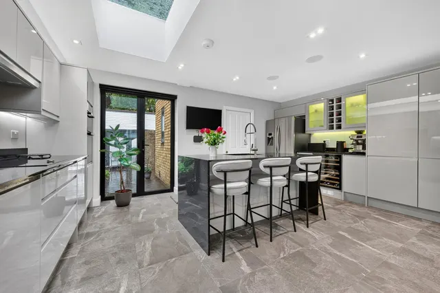 Harmood Street, London, NW1, photo 3
