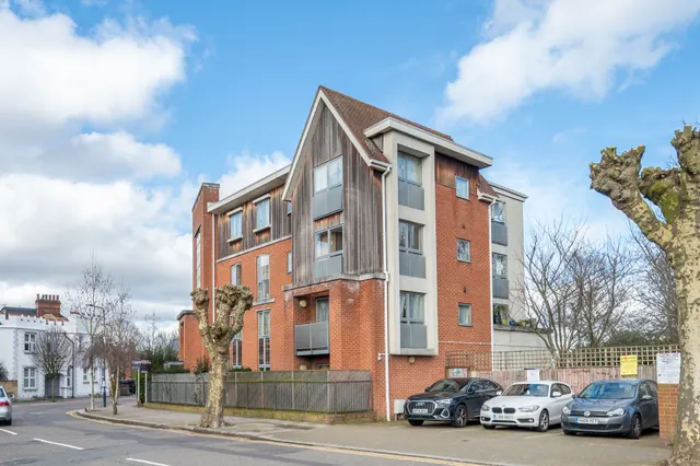 Photo 2 — 16 Electra Court, 42 Station Parade, London
