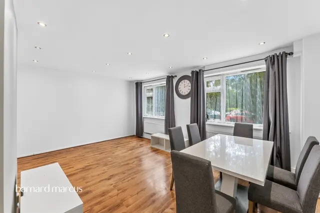 Aldrington Road, London, SW16, photo 2