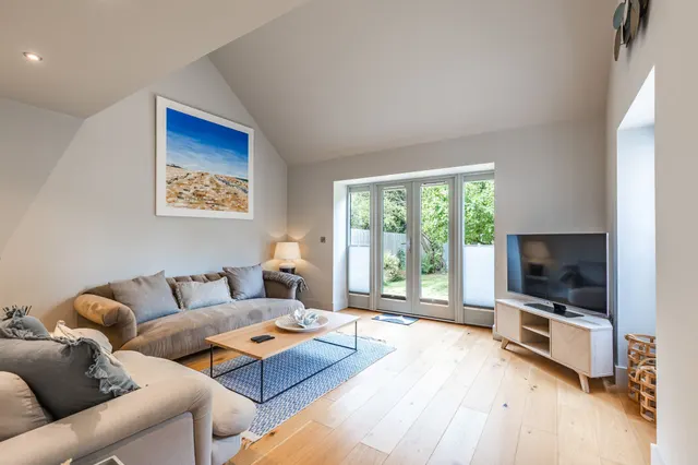 Beautiful Three Bedroom Home in Branc, photo 3