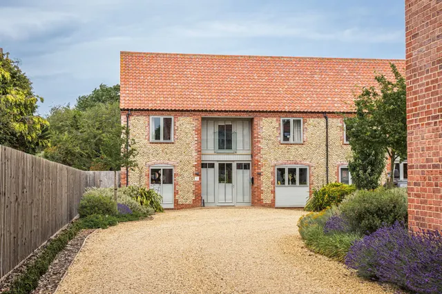 Beautiful Three Bedroom Home in Branc, photo 1