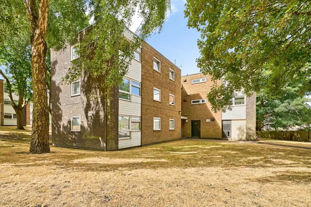 2 bedroom flat, Rosehill Gardens, Willenhall, WV13