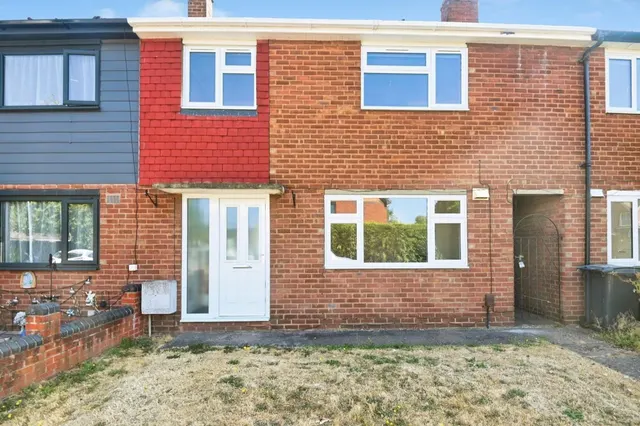 Richmond Close, Tamworth, Staffordshire, photo 1