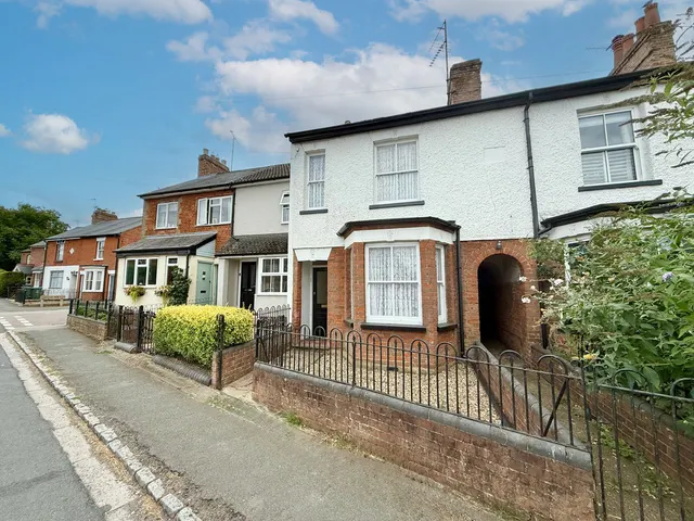 Stewkley Road, Wing LU7 0NJ, photo 1