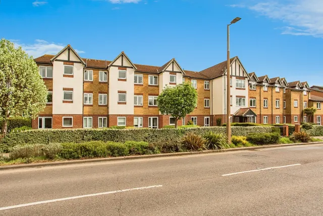 Station Road, Thorpe Bay, Essex, SS1, photo 1