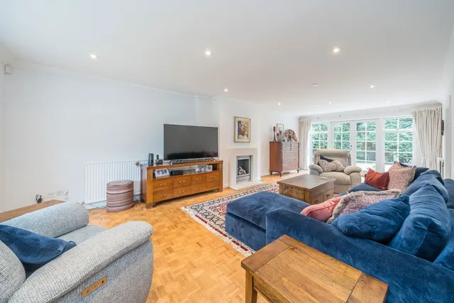 Fairacres, Cobham, KT11, photo 2