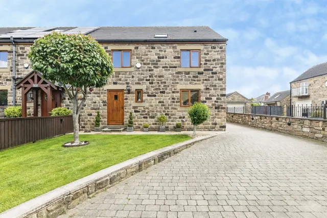 Middlecliff Lane, Little Houghton, Barnsley, photo 1