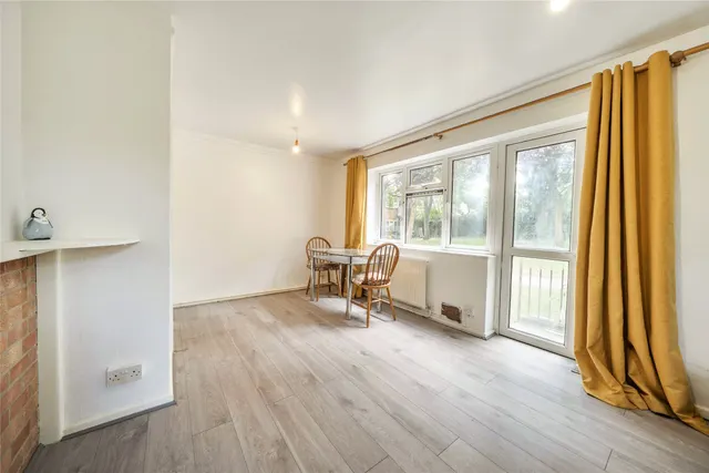 Photo 2 — Barton Road, Oxfordshire, Headington, OX3 9JE