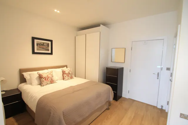 Arrowhead House, LU4, photo 1