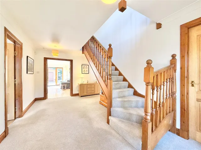 Photo 2 — Silverbirch Grove, Quarter, Hamilton, ML3 7XZ