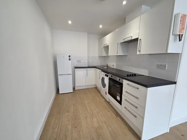 Inkerman Street, LU1, photo 2