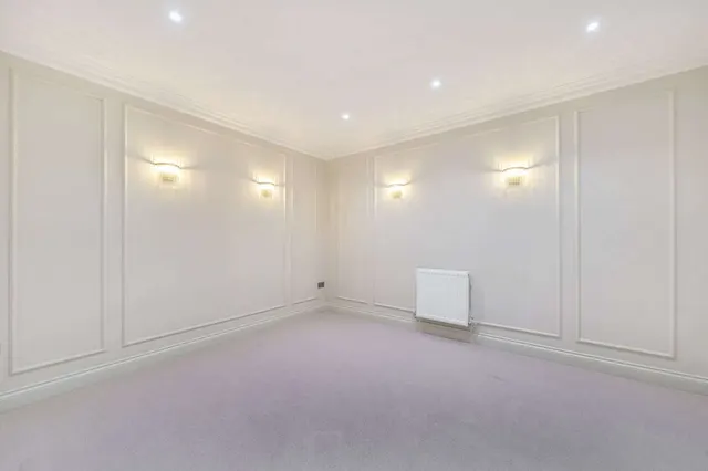 Platts Lane, London, NW3, photo 3