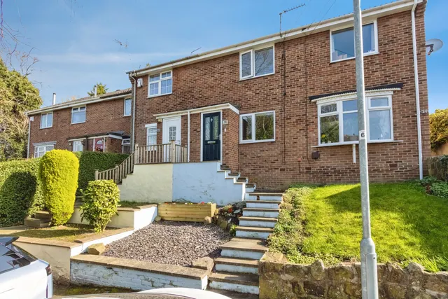 Sandown Avenue, Wakefield, WF4, photo 1